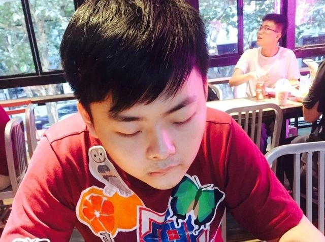 【直播】西卡：为什么没有有一个人敢上去开团啊？全是蛆吗都在后面看？50亮502回复英雄联盟的简单介绍