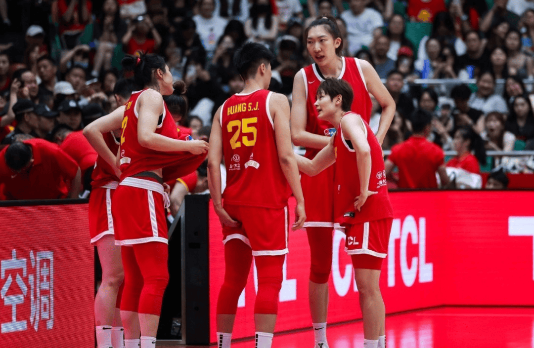 关于篮板第1+得分第4!中国女篮18岁新星崛起:场均19+10真猛的信息